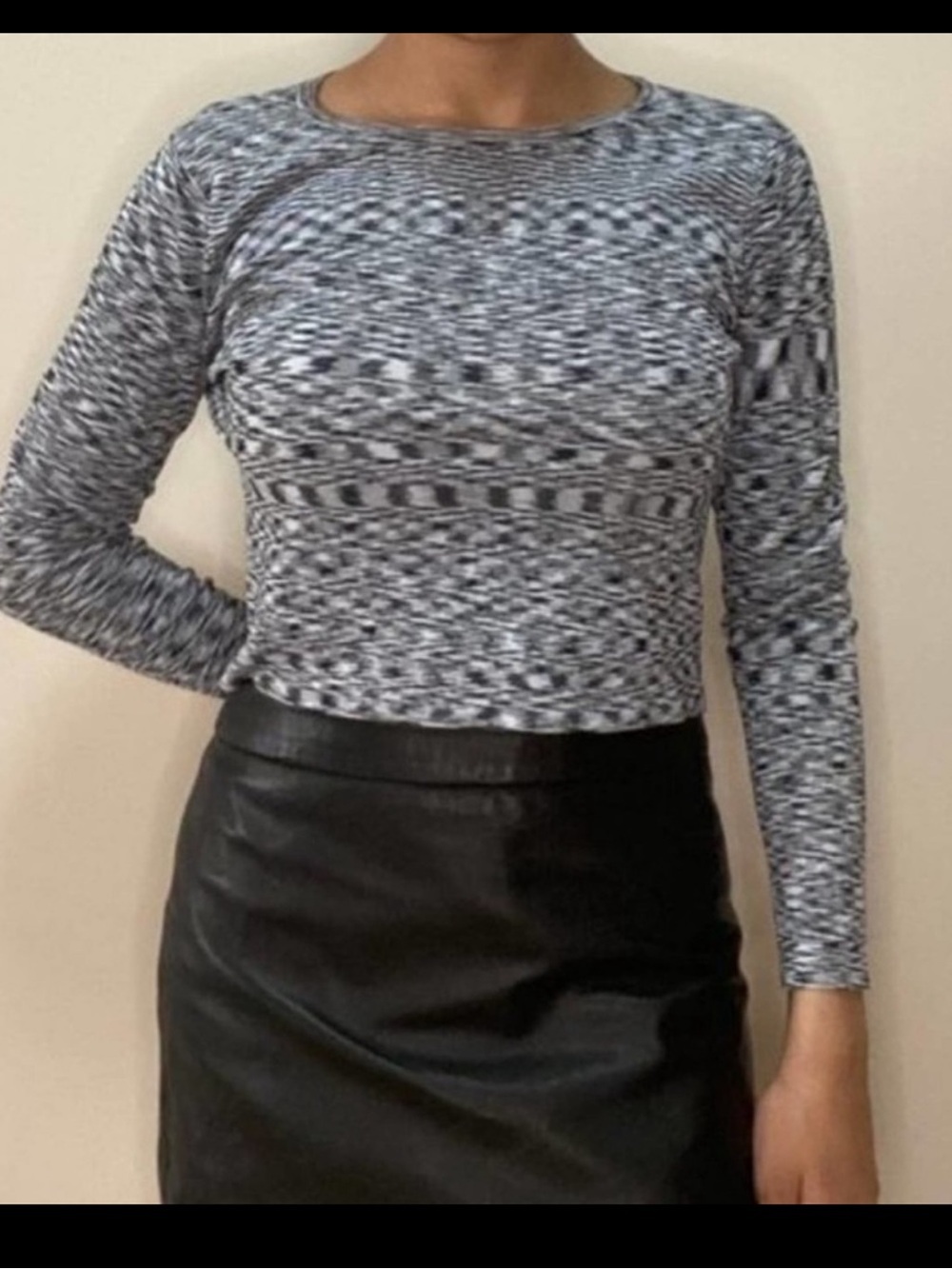 Club Monaco Black White Knit Naomi Sweater Cropped